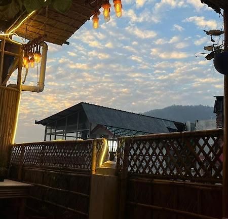Baba'S Rishikesh Albergue Exterior foto